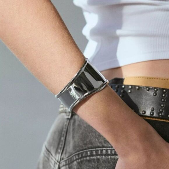 UO | Molten Metal Cuff Bracelet - Picture 1 of 3